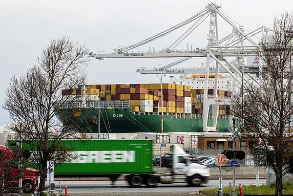TRUMP-TARIFFS-STATUTE Trump warns countries that 'play games' with US trade deals will face higher tariffs