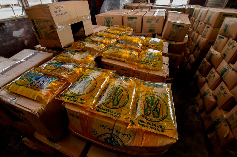 Taiping shop penalised for overcharging, hoarding subsidised cooking oil