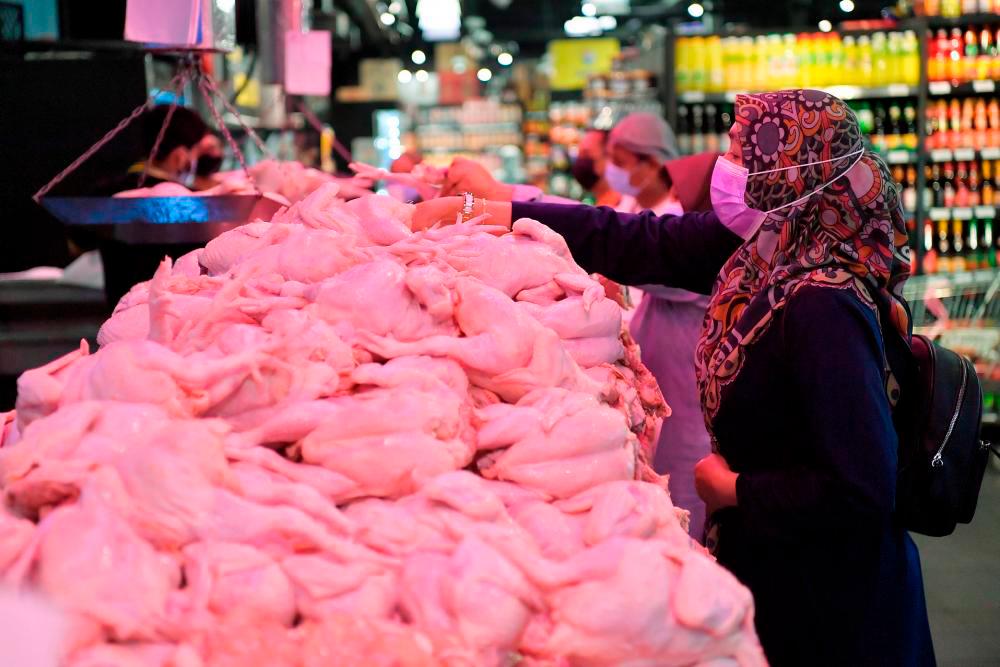 Tamat subsidi ayam: Bukan lesen untuk naikkan harga sewenangnya - Peniaga