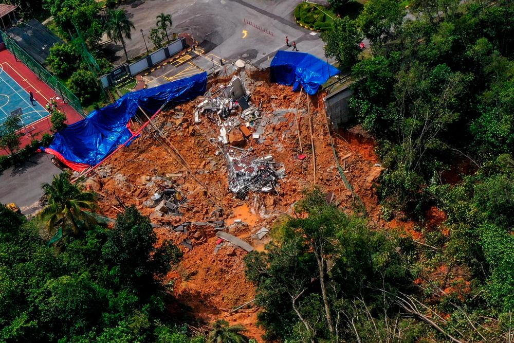 Tanah runtuh: Kerajaan sediakan 19 kediaman sementara tempatkan kakitangan SPRM