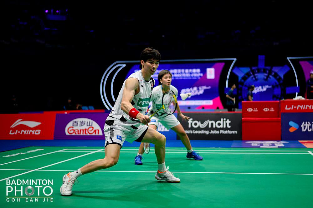 Tang Jie-Ee Wei power through nosebleed to book semifinal spot, Goh-Shevon shine