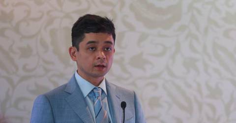Tengku Hassanal calls for transparent probe into assault claims involving royal family member Tengku Hassanal calls for transparent probe into assault claims involving royal family member