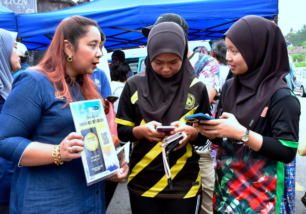 Three BRR in Malacca offering Menu Rahmah
