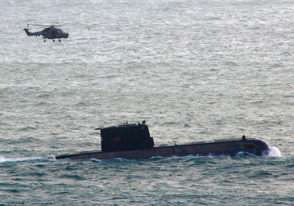 Three South African navy divers die off Cape Town