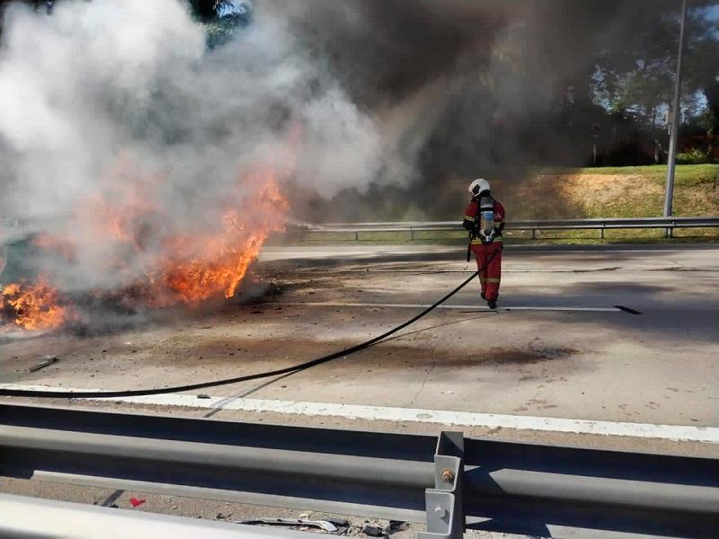 Three vehicles catch fire after collision on NKVE