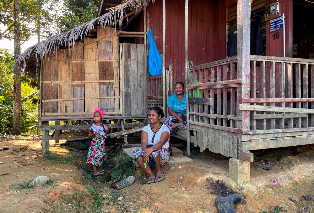 Tidak dapat berburu dan berkebun, penduduk Orang Asli terpaksa berjimat Tidak dapat berburu dan berkebun, penduduk Orang Asli terpaksa berjimat