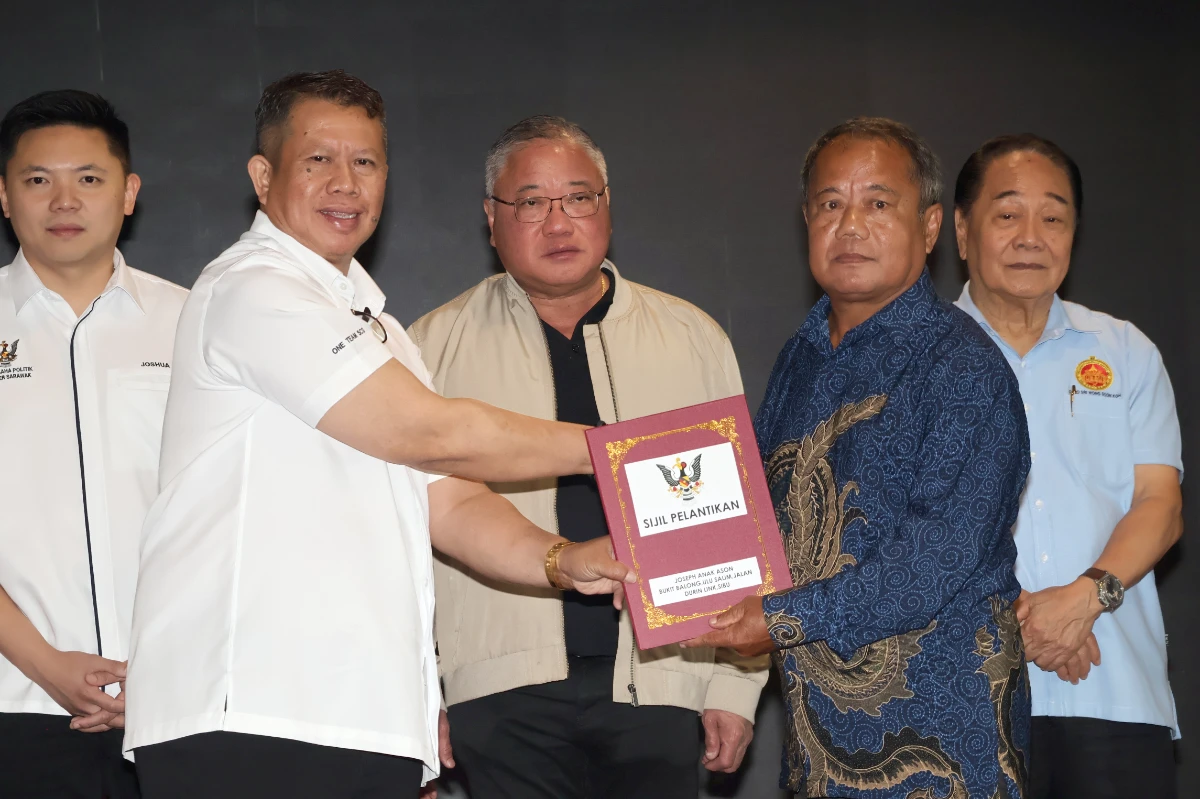 Tiong_urges_village_chiefs_to_serve_all__warns_against_neglect