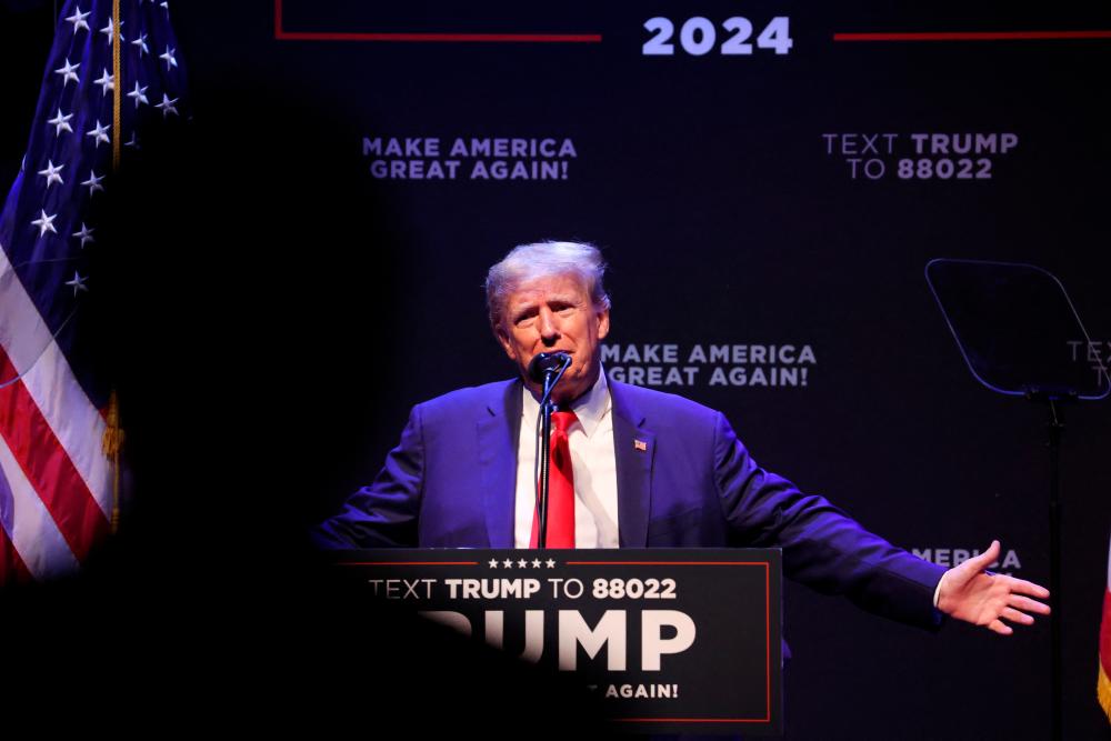 Trump tells Iowa campaign stop he’ll revamp ‘insane’ US schooling Trump tells Iowa campaign stop he’ll revamp ‘insane’ US schooling