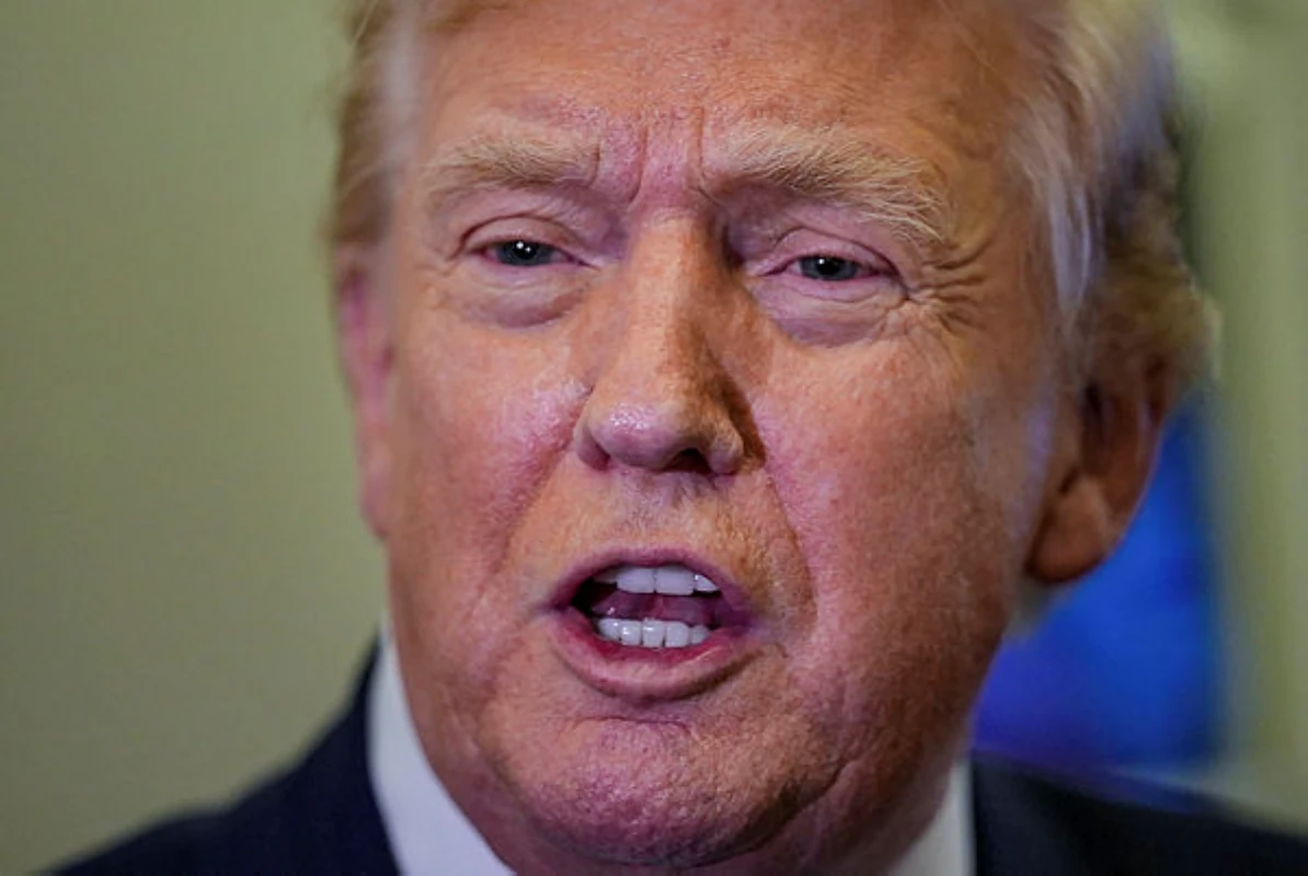 Trump_threatens_tariffs_on_nations_trading_with_Iran Trump threatens tariffs on nations trading with Iran