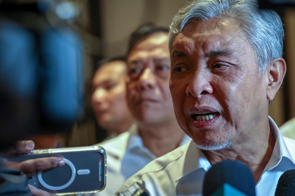Tujuh jambatan Bailey tambahan akan dipasang di kawasan berisiko banjir besar : Ahmad Zahid