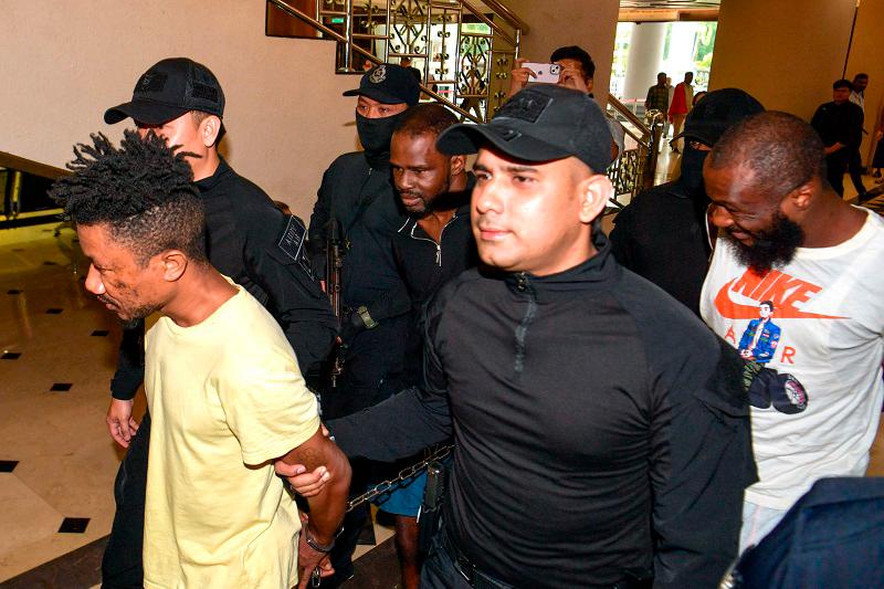 Tun M unwell, defamation suit hearing against Ahmad Zahid postponed to Oct 29 