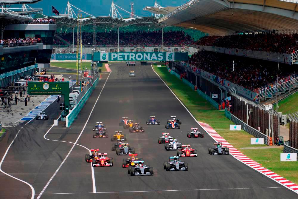 Tunku Abu Bakar wins race one of GT World Challenge Asia 