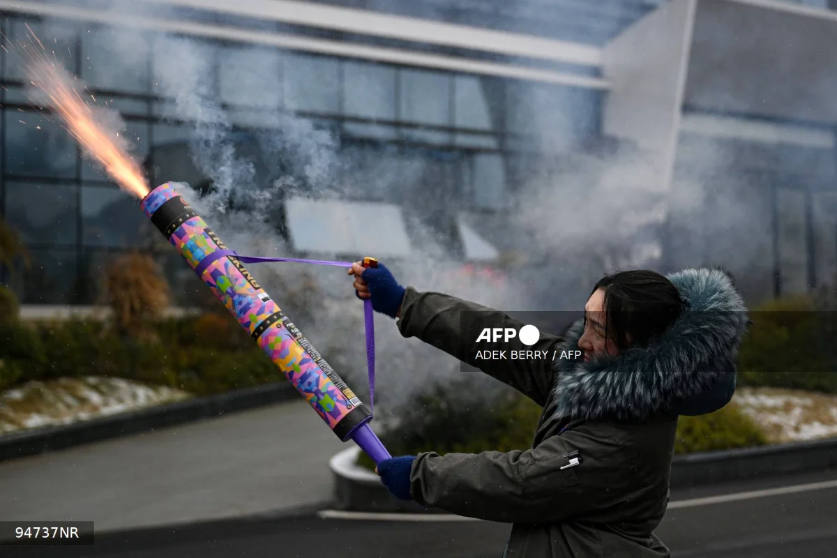 Twelve killed in Hubei firecracker store explosion