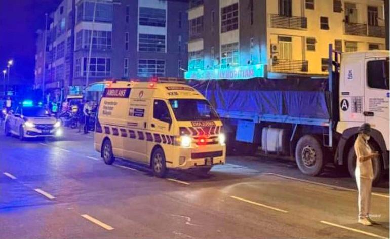 Two cousins killed after crashing motorcycle into back of lorry Two cousins killed after crashing motorcycle into back of lorry