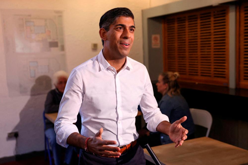 UK’s Sunak refuses to back high-speed rail to Manchester as costs spiral
