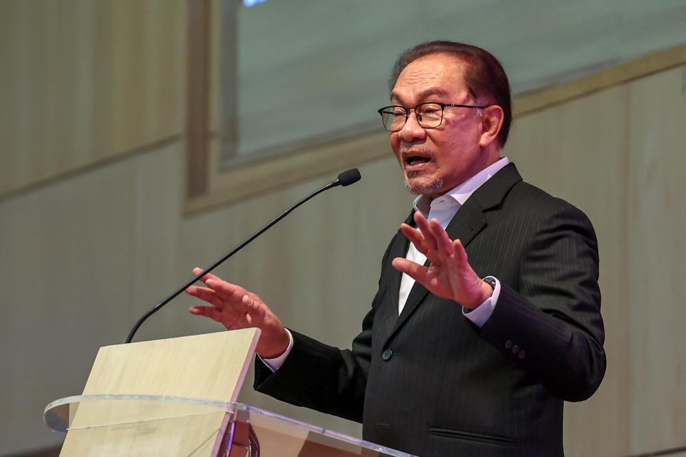 UMNO needs to frequently explain issues to grassroots, people - Anwar UMNO needs to frequently explain issues to grassroots, people - Anwar