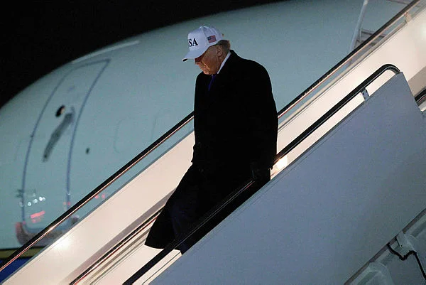 US-PRESIDENT-TRUMP-RETURNS-TO-WASHINGTON-FROM-GEORGIA-015608_t6997b12e_m600_x8e61c563 US sanctions Uzbeks over illegal immigration network