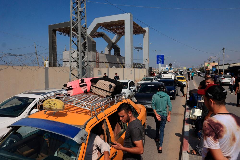 US urges citizens to relocate near Rafah crossing amid possible reopening