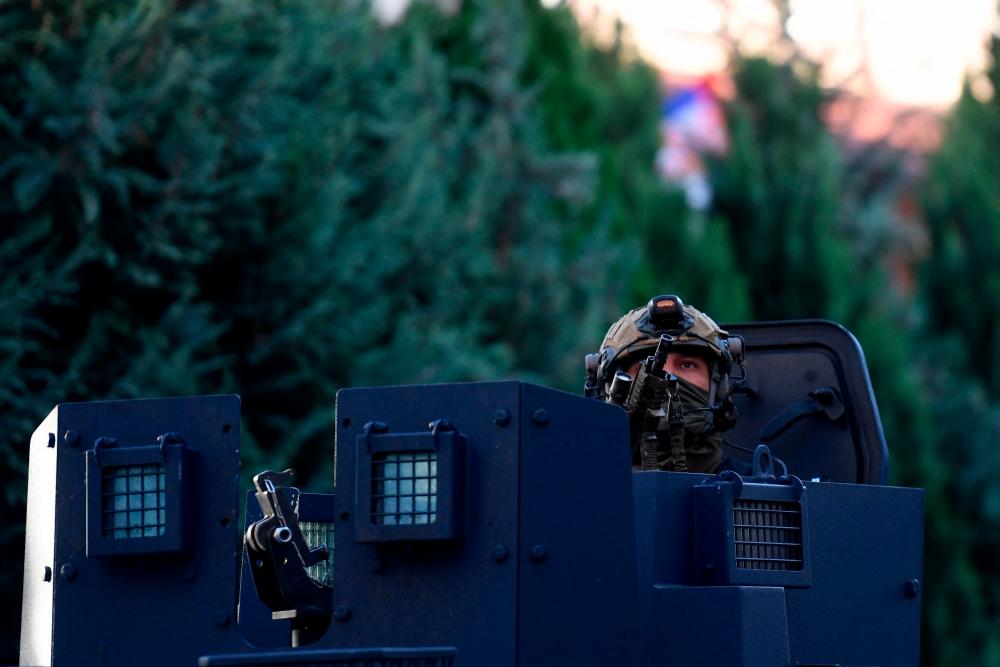 US warns of large Serbian military build-up near Kosovo US warns of large Serbian military build-up near Kosovo