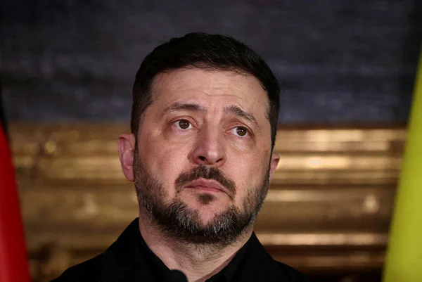 Ukraine peace talks resume amid Zelenskiy criticism of US pressure