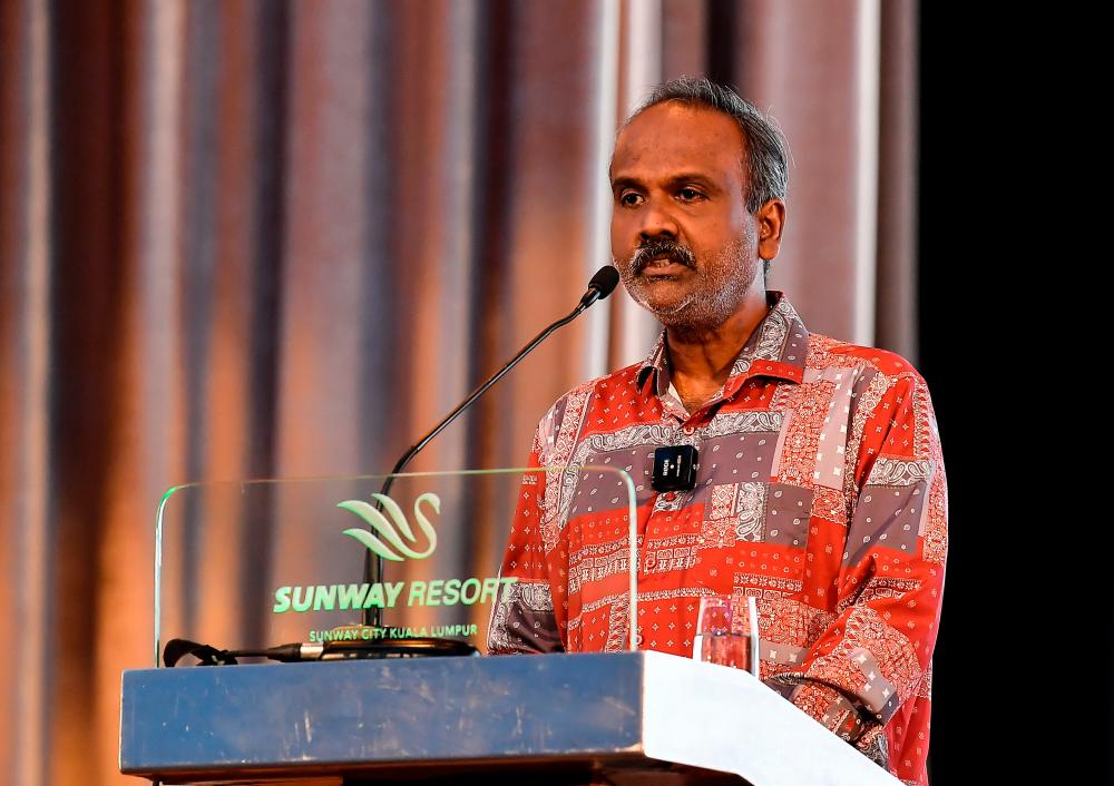 Unemployment rate targeted to drop to three pct next year - Sivakumar Unemployment rate targeted to drop to three pct next year - Sivakumar