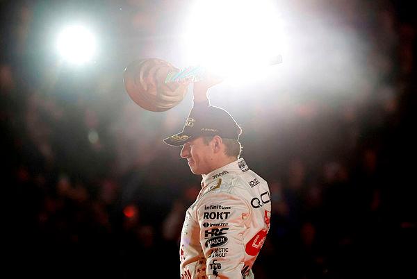 Verstappen battles through to win Las Vegas Grand Prix thriller