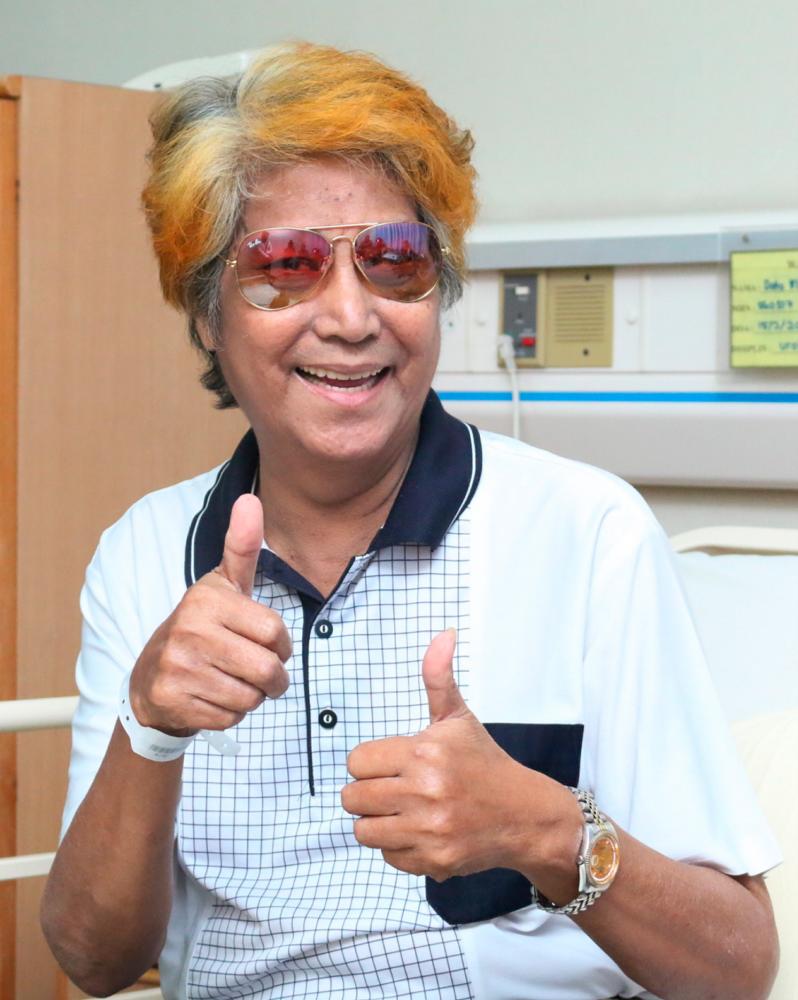 Veteran singer, M Daud Kilau dies at 85