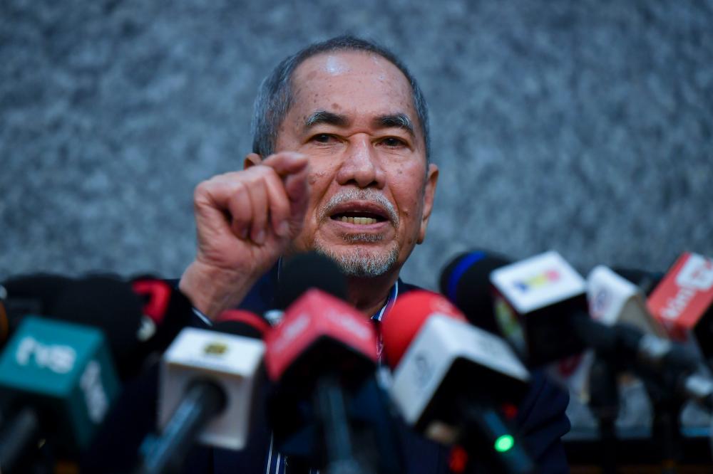 Wan Junaidi: There's need to establish committee to review bills 