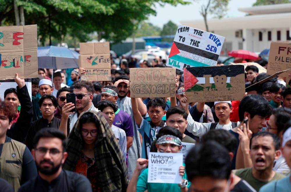 Warga UTP, PUO adakan perhimpunan aman zahir sokongan untuk Palestin Warga UTP, PUO adakan perhimpunan aman zahir sokongan untuk Palestin