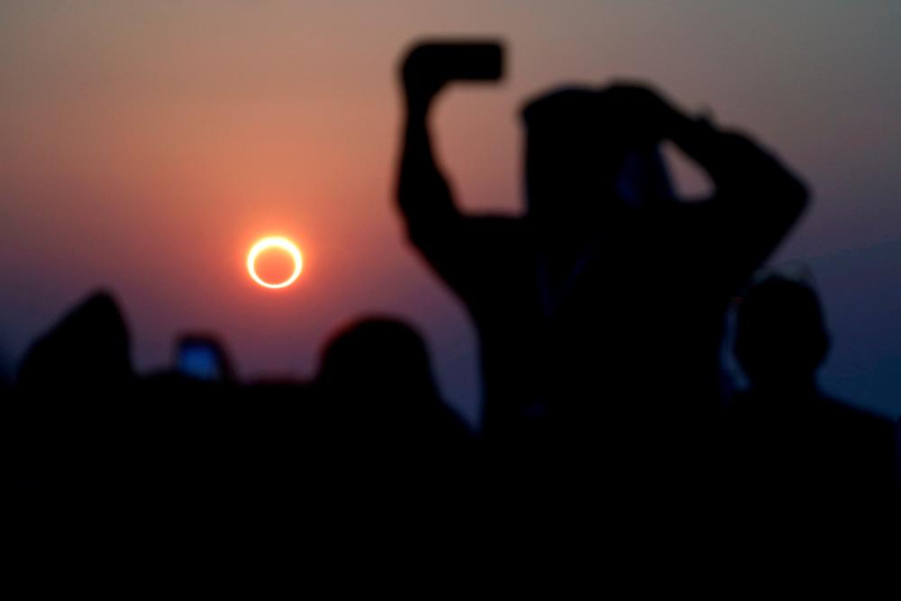 Western Hemisphere readies for a 'Ring of Fire' eclipse Western Hemisphere readies for a 'Ring of Fire' eclipse