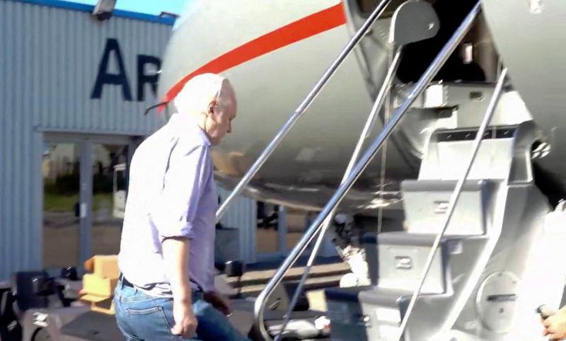 WikiLeaks says Julian Assange is ‘free,‘ has left UK WikiLeaks says Julian Assange is ‘free,‘ has left UK