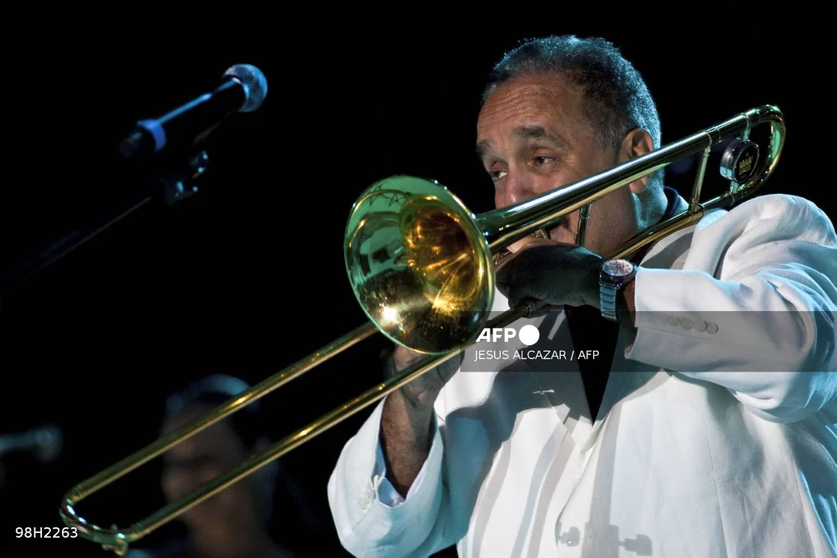 Willie_Colon__salsa_music_legend_and_trombonist__dies_at_75