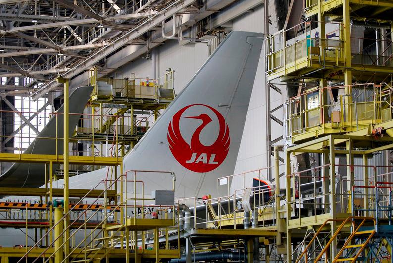 Wings of 2 planes collide at Tokyo’s Haneda Airport
