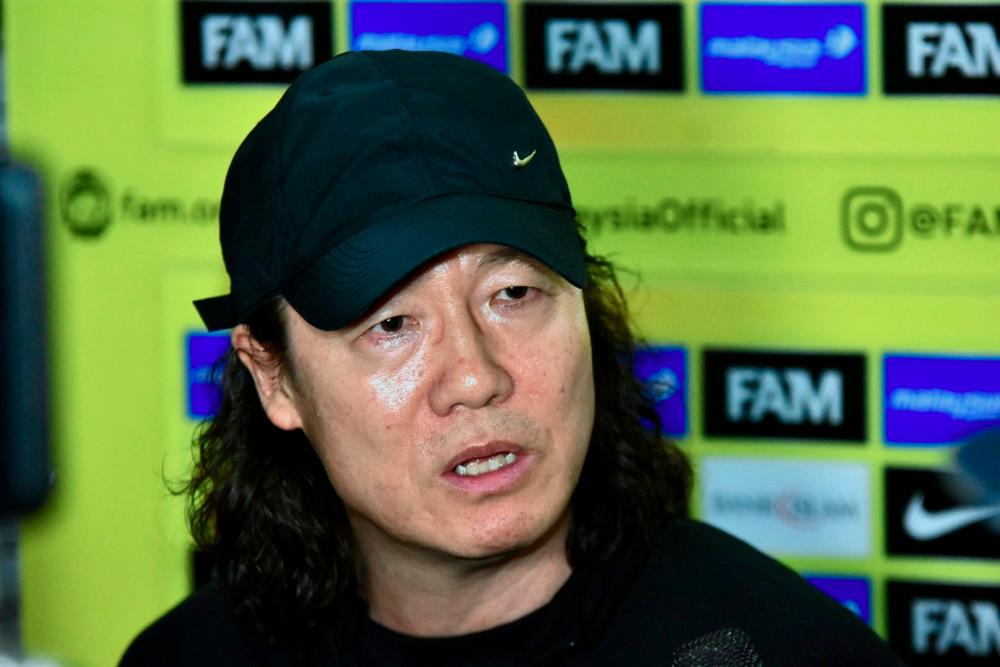 Winter storm threatens travel chaos on US east coast Winter storm threatens travel chaos on US east coast