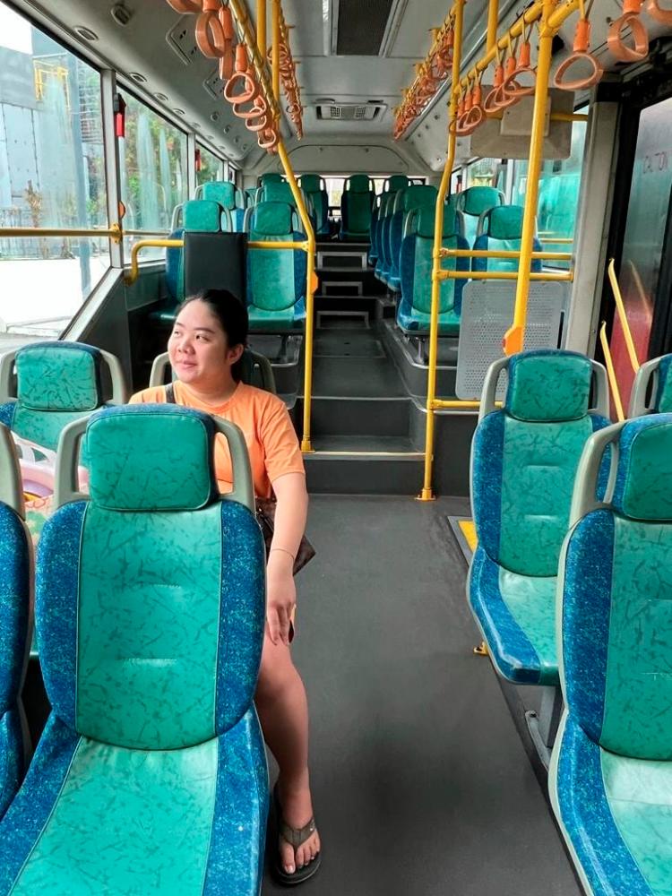 Woman compares treatment at M’sian and S’porean immigration checkpoints while en route to hospital Woman compares treatment at M’sian and S’porean immigration checkpoints while en route to hospital