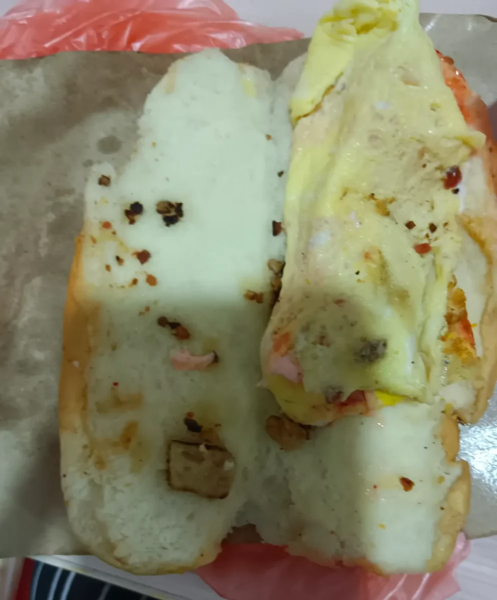 Woman purchases mini Roti John Ayam from Ramadan bazaar in JB, finds barely any meat inside Woman purchases mini Roti John Ayam from Ramadan bazaar in JB, finds barely any meat inside
