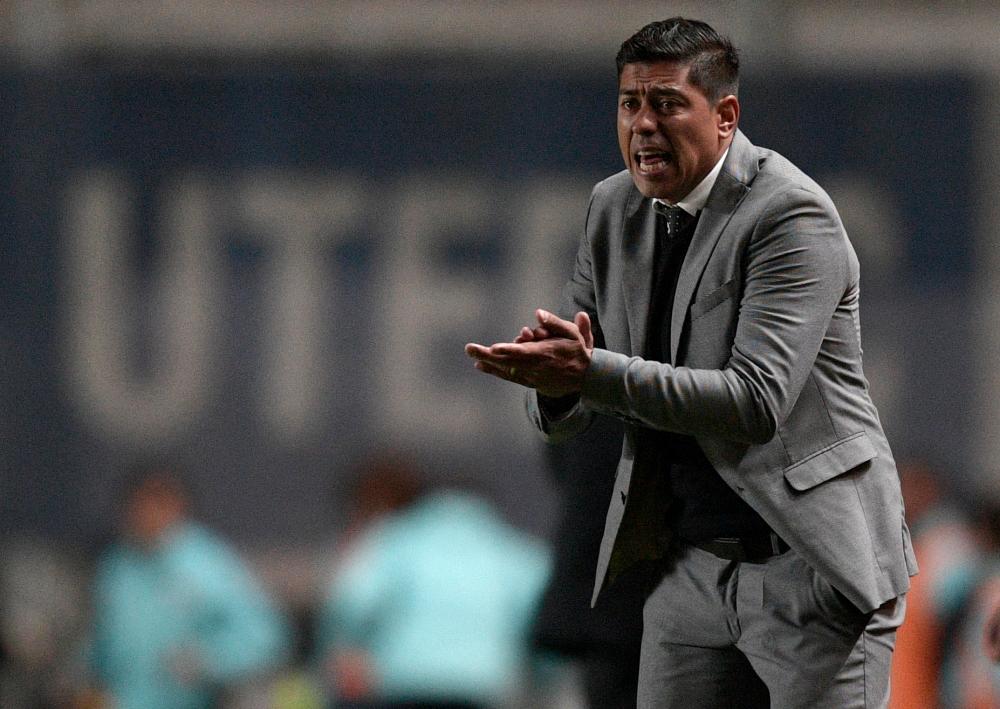 Youth coach takes over Chile’s faltering World Cup campaign Youth coach takes over Chile’s faltering World Cup campaign