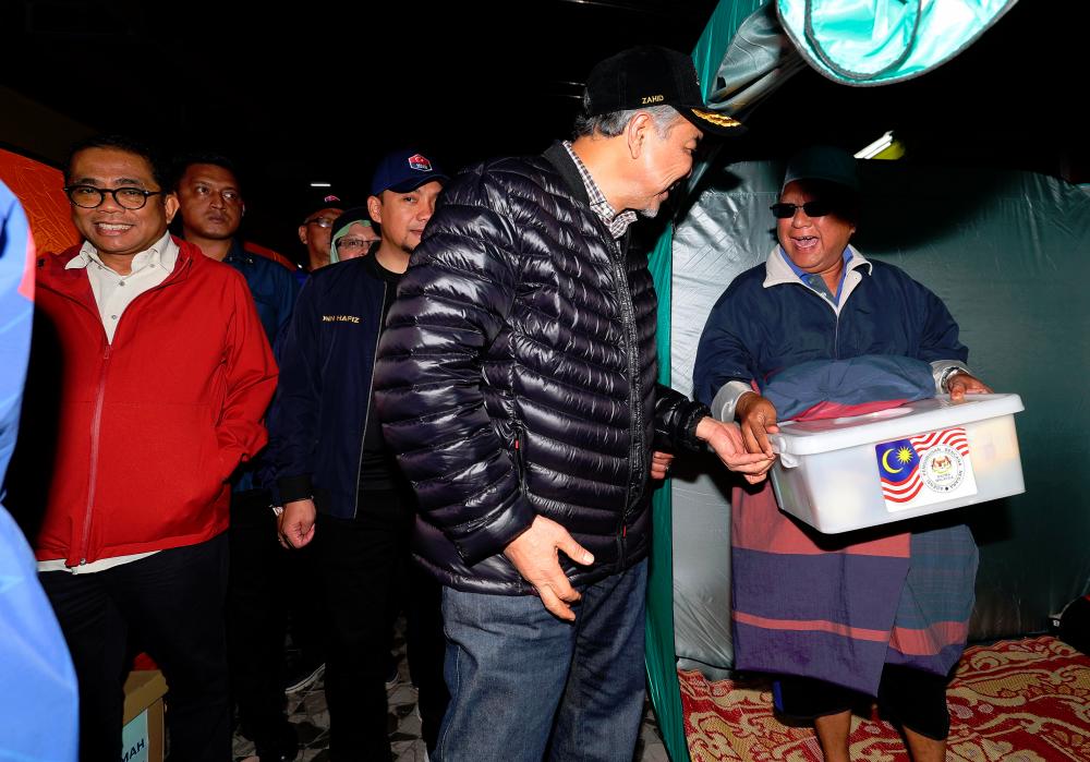 Zahid: Govt channels RM10m to assist flood victims in Johor (Updated)