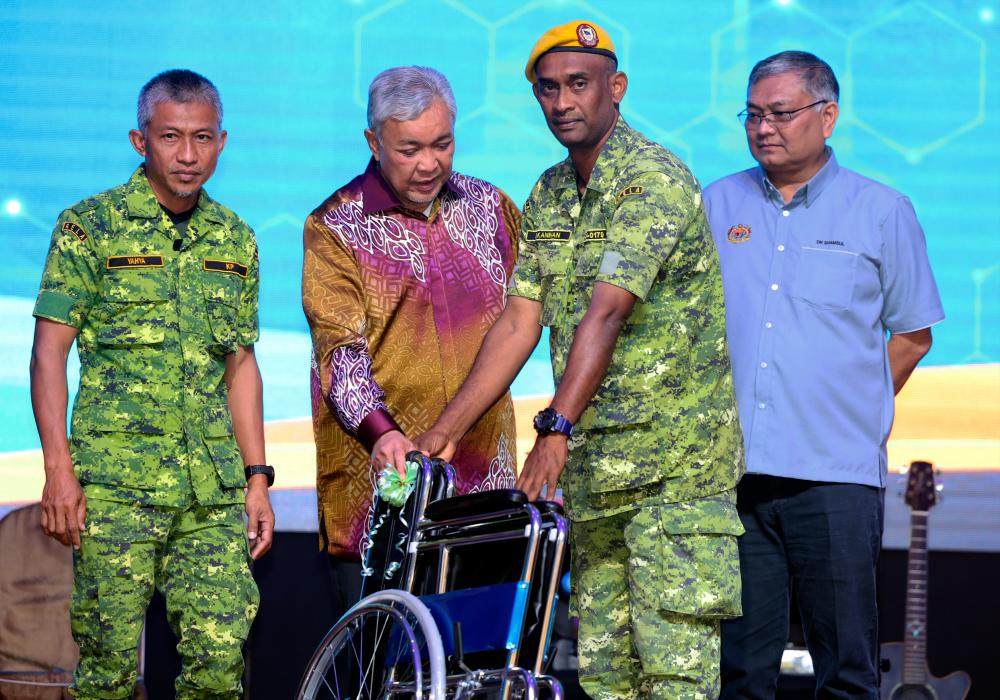 Zahid: Govt to refurbish, build new homes for Rela personnel 