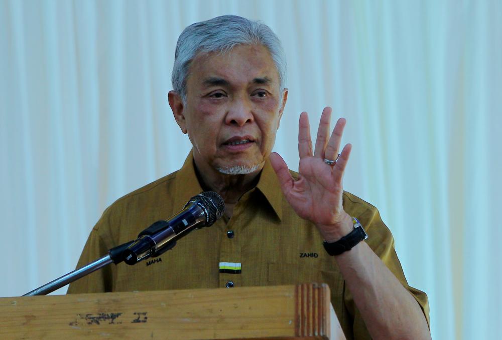 Zahid: Malaysia perlu gandakan usaha promosi produk halal untuk tingkatkan eksport Zahid: Malaysia perlu gandakan usaha promosi produk halal untuk tingkatkan eksport