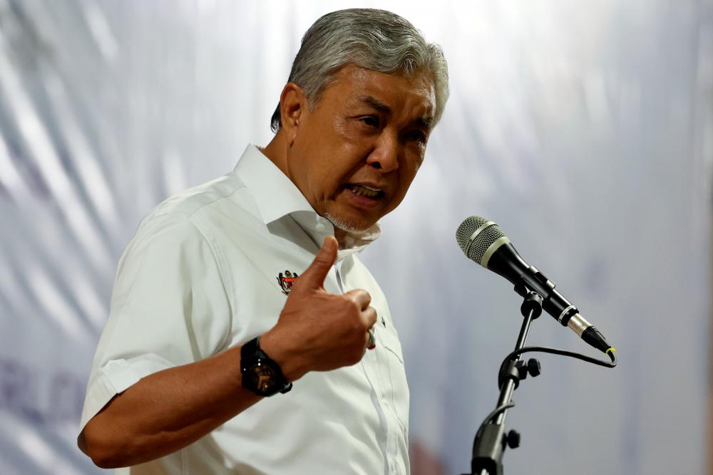 Zahid refutes speculation of him having cancer, stepping down as Umno president