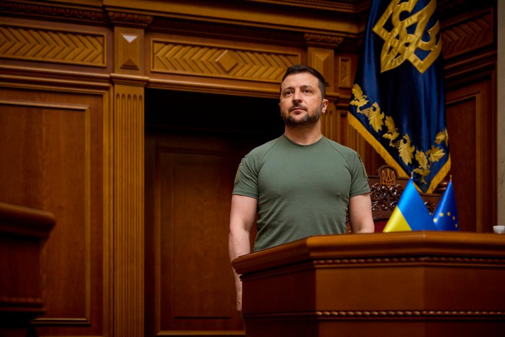 Zelensky's 'leadership' honoured with top UK award Zelensky's 'leadership' honoured with top UK award