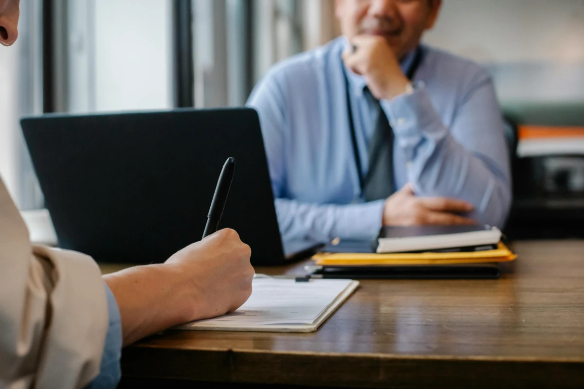 pexels-sora-shimazaki-5668858 Does a degree holder with one year of work experience deserve RM3,300?