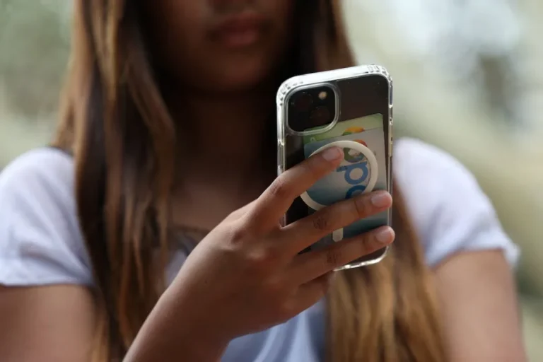 Social media bans on children not enough, expert urges platform reform