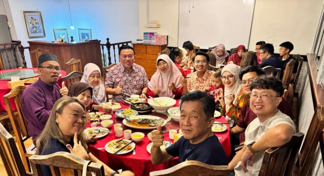 When Chinese New Year meets Ramadan