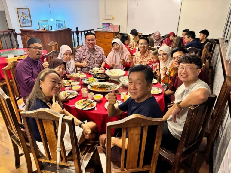 When Chinese New Year meets Ramadan