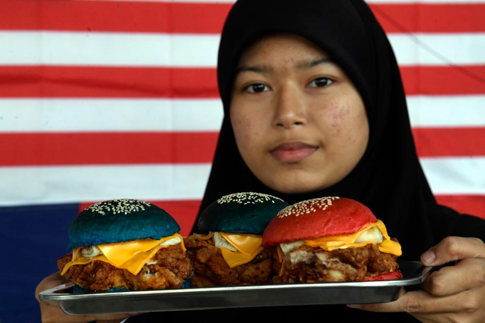 'Zinger Gemilang' burger adds colour to National Month celebrations 'Zinger Gemilang' burger adds colour to National Month celebrations