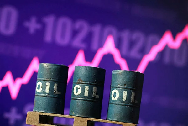Disruptions keep oil prices elevated