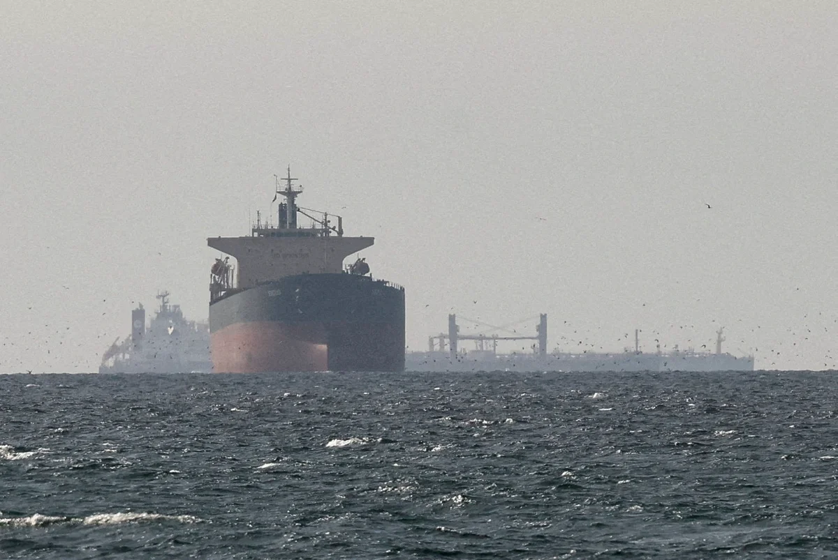 Oil climbs and equities sink amid mixed messages on talks Oil climbs and equities sink amid mixed messages on talks