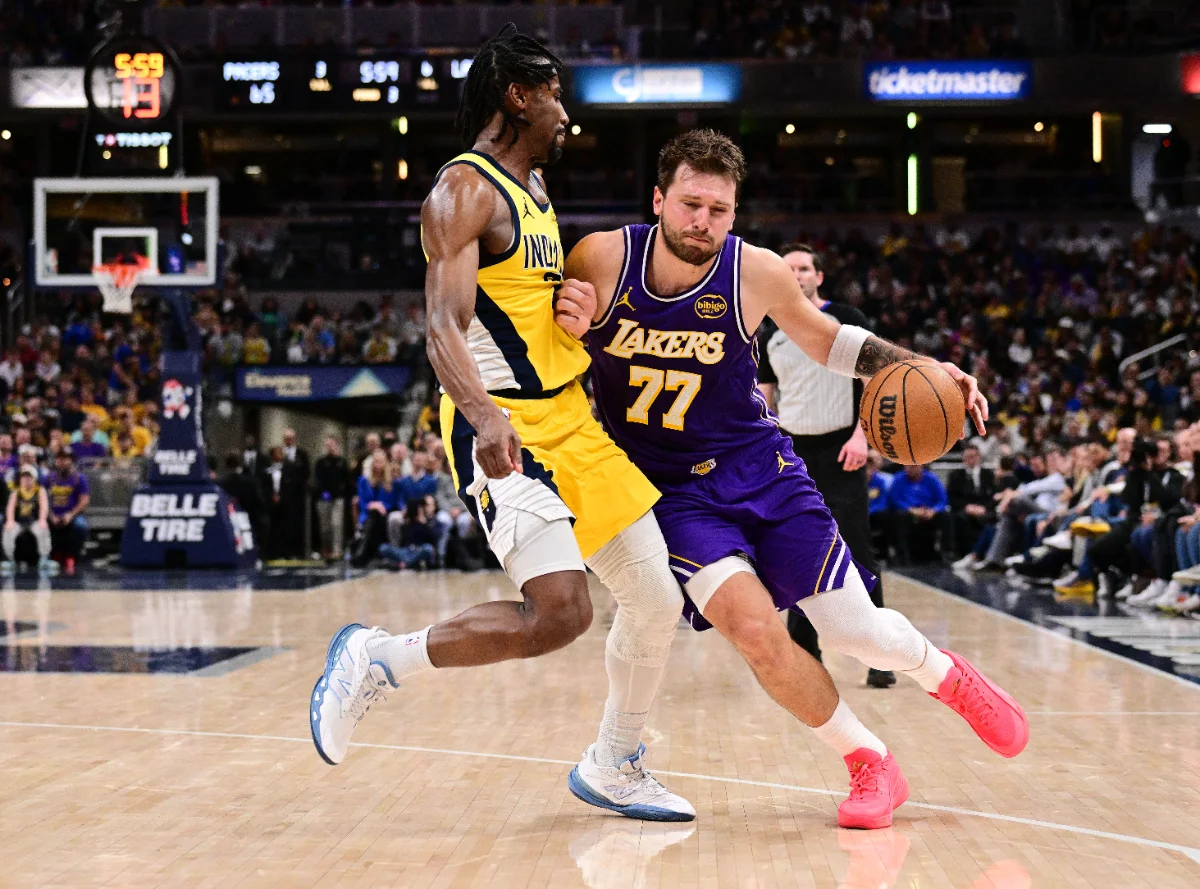 2026-03-26T020750Z_1171878158_MT1USATODAY28585645_RTRMADP_3_NBA-LOS-ANGELES-LAKERS-AT-INDIANA-PACERS